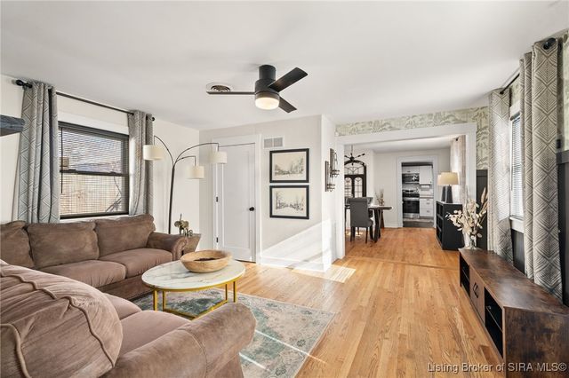 626 Mechanic Street, Jeffersonville, IN 47130