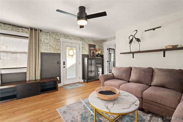 626 Mechanic Street, Jeffersonville, IN 47130