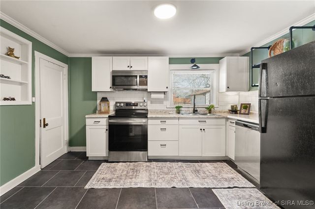 626 Mechanic Street, Jeffersonville, IN 47130