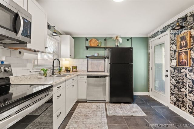 626 Mechanic Street, Jeffersonville, IN 47130