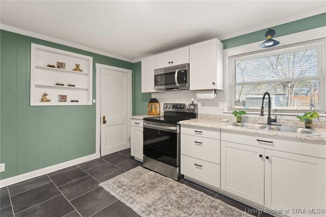 626 Mechanic Street, Jeffersonville, IN 47130