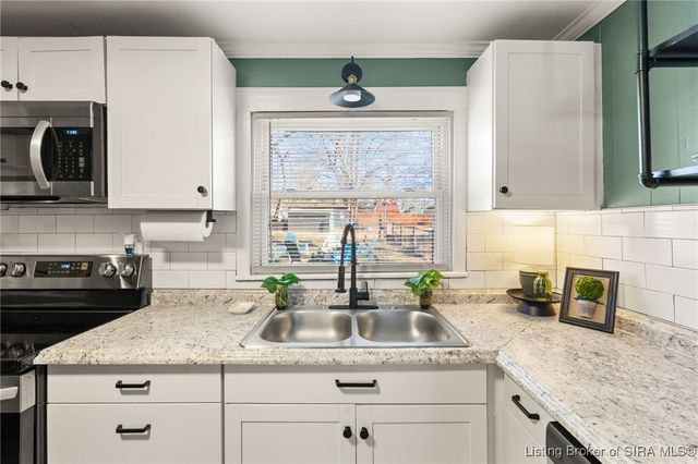 626 Mechanic Street, Jeffersonville, IN 47130