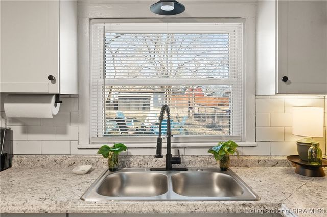 626 Mechanic Street, Jeffersonville, IN 47130