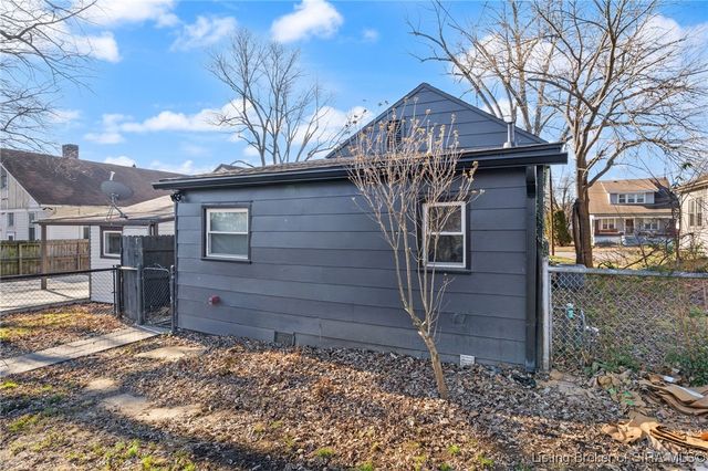 626 Mechanic Street, Jeffersonville, IN 47130