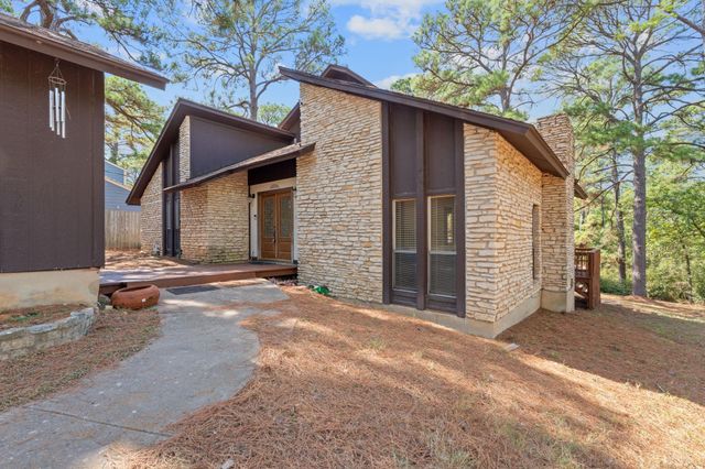 188 Tahitian DR, Bastrop, TX 78602