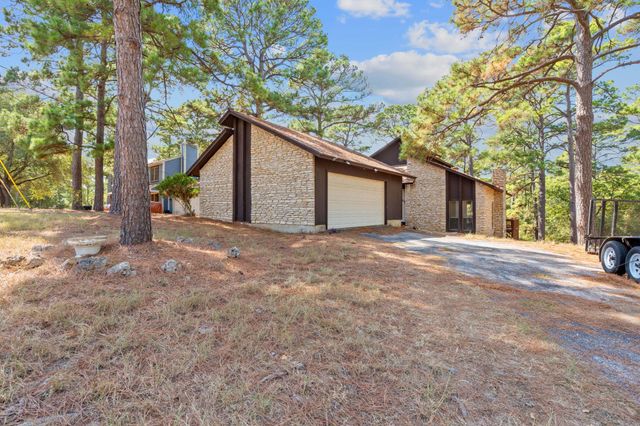 188 Tahitian DR, Bastrop, TX 78602