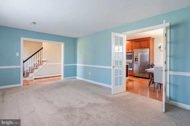 28 W HILLCREST AVE, Chalfont, PA 18914