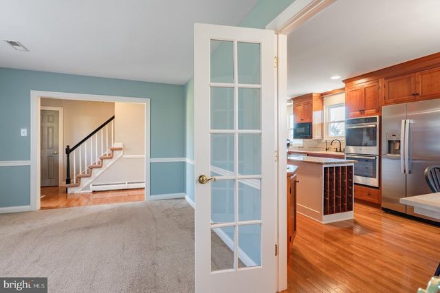 28 W HILLCREST AVE, Chalfont, PA 18914