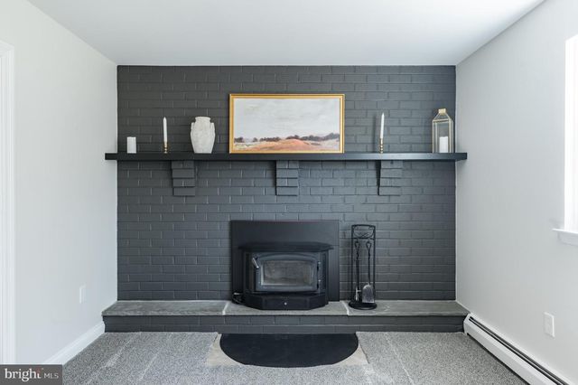28 W HILLCREST AVE, Chalfont, PA 18914