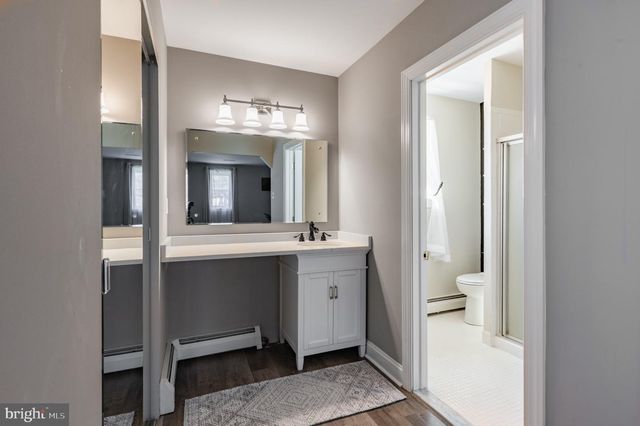 28 W HILLCREST AVE, Chalfont, PA 18914