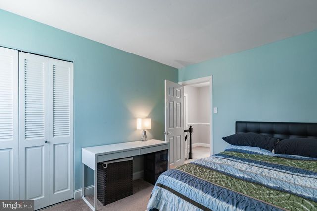 28 W HILLCREST AVE, Chalfont, PA 18914