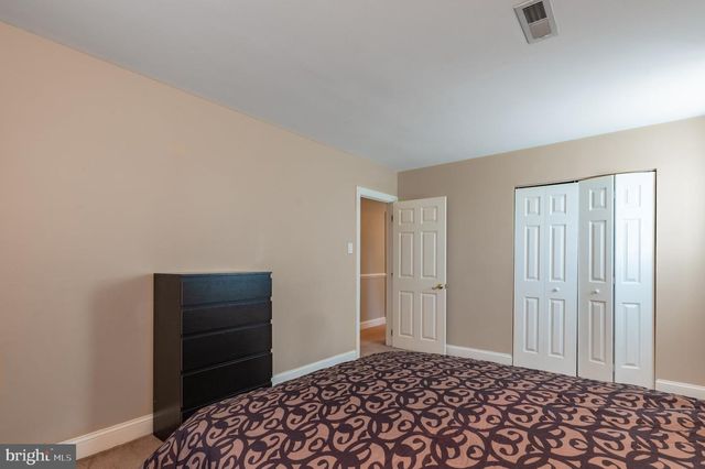 28 W HILLCREST AVE, Chalfont, PA 18914
