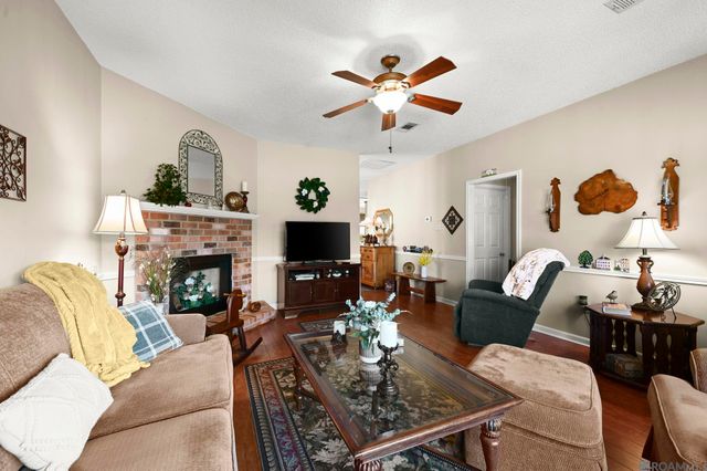 3605 Courtney Elizabeth Dr, Baton Rouge, LA 70816