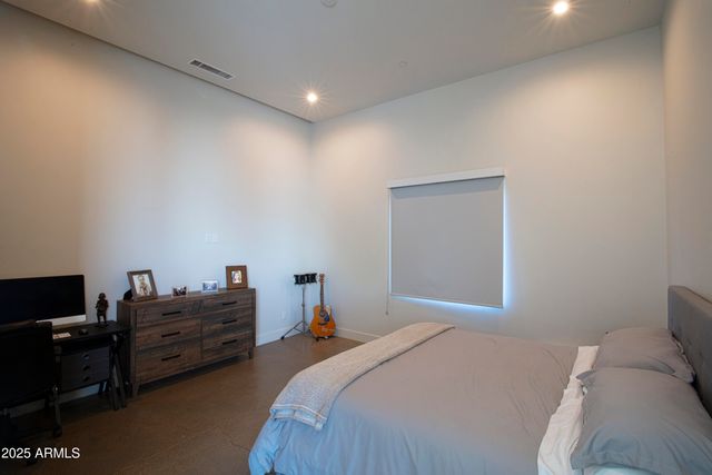 10310 N 37TH Street, Phoenix, AZ 85028
