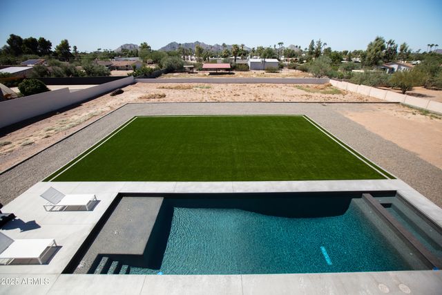 10310 N 37TH Street, Phoenix, AZ 85028