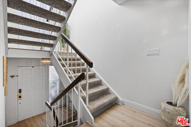 5245 Coldwater Canyon Avenue Unit C, Sherman Oaks, CA 91401