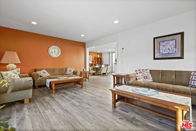 5245 Coldwater Canyon Avenue Unit C, Sherman Oaks, CA 91401