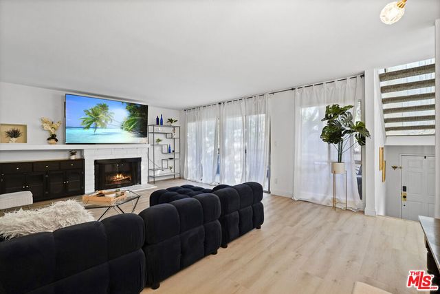 5245 Coldwater Canyon Avenue Unit C, Sherman Oaks, CA 91401