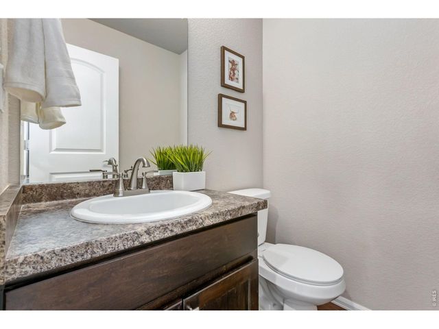1631 Country Sun Ct, Windsor, CO 80550