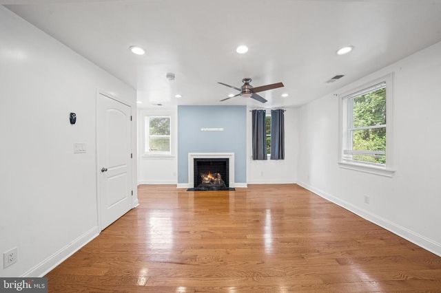 3303 DORCHESTER RD, Baltimore, MD 21215