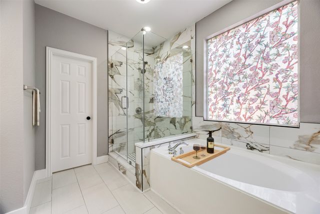 2011 Fair Oaks Circle, Corinth, TX 76210