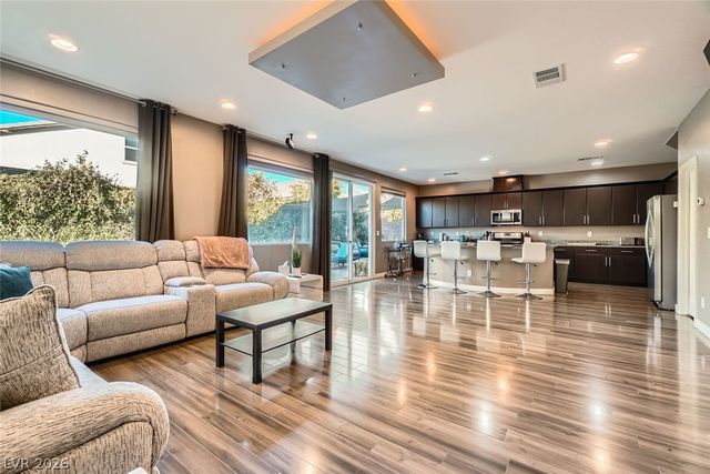 7473 Roman Huff Street, Las Vegas, NV 89123