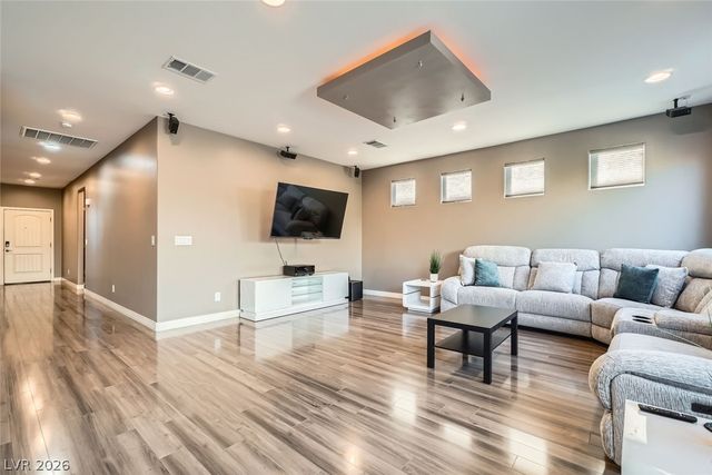 7473 Roman Huff Street, Las Vegas, NV 89123