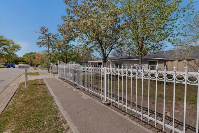 712 Hodgson Street, Fort Worth, TX 76115