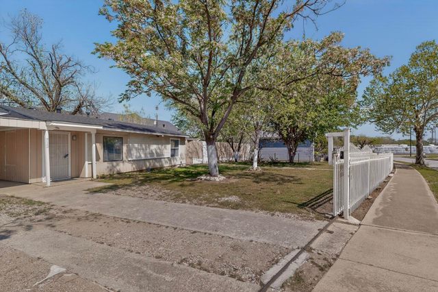 712 Hodgson Street, Fort Worth, TX 76115