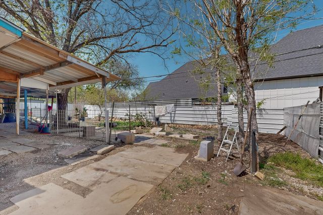 712 Hodgson Street, Fort Worth, TX 76115