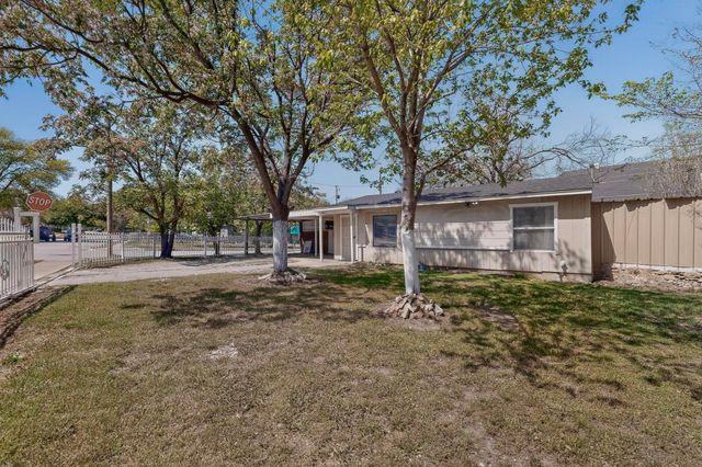 712 Hodgson Street, Fort Worth, TX 76115