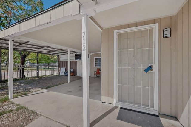 712 Hodgson Street, Fort Worth, TX 76115