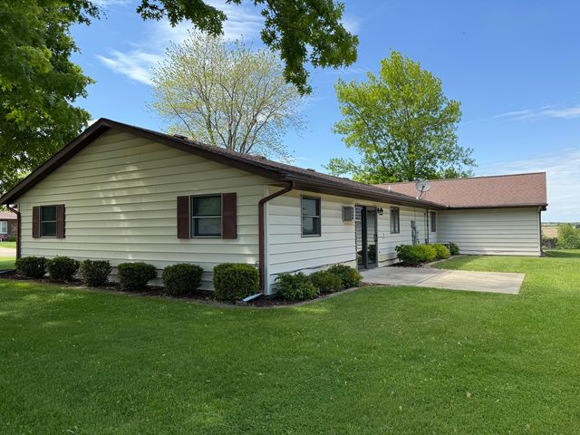 652 N Star Drive 1, Lena, IL 61048
