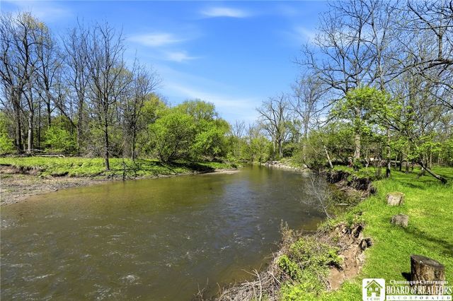 1860 North Forest Road, Amherst, NY 14221