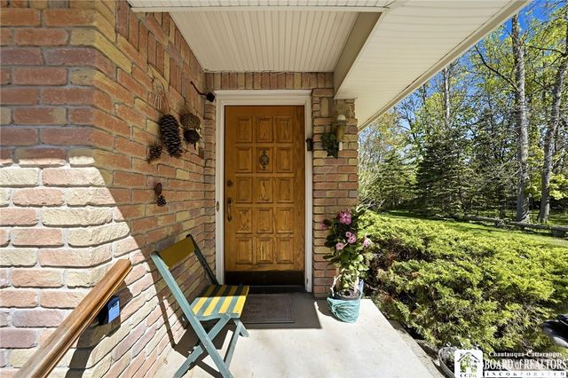 1860 North Forest Road, Amherst, NY 14221