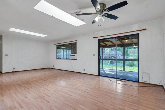 240 D Street, Tehama, CA 96090