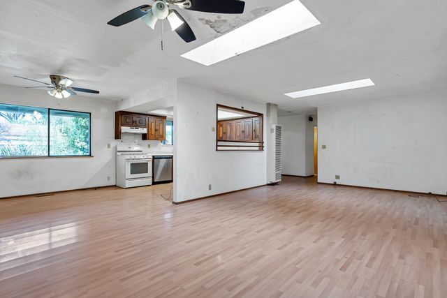 240 D Street, Tehama, CA 96090