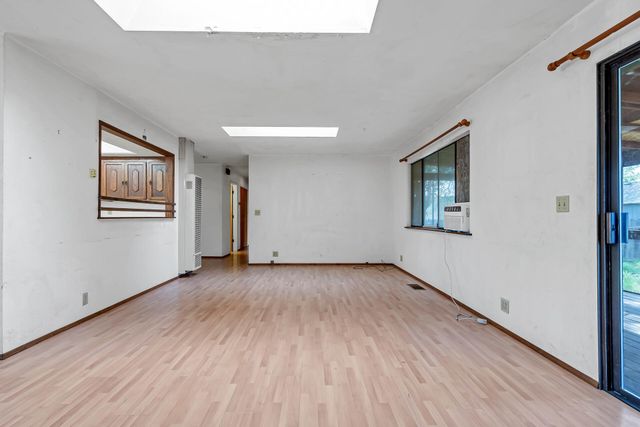 240 D Street, Tehama, CA 96090