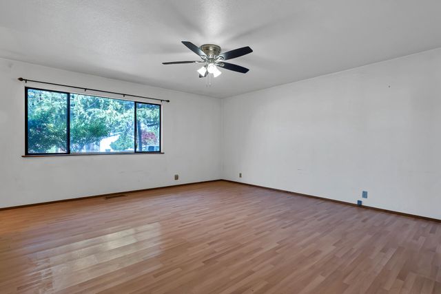 240 D Street, Tehama, CA 96090