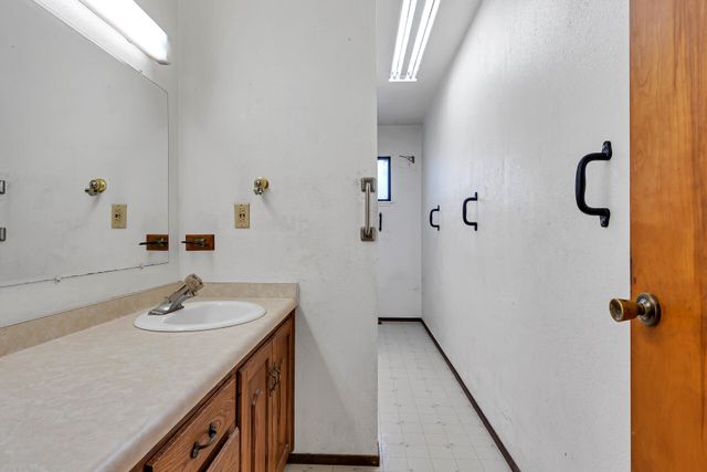 240 D Street, Tehama, CA 96090