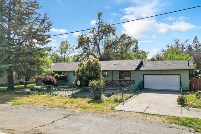 240 D Street, Tehama, CA 96090
