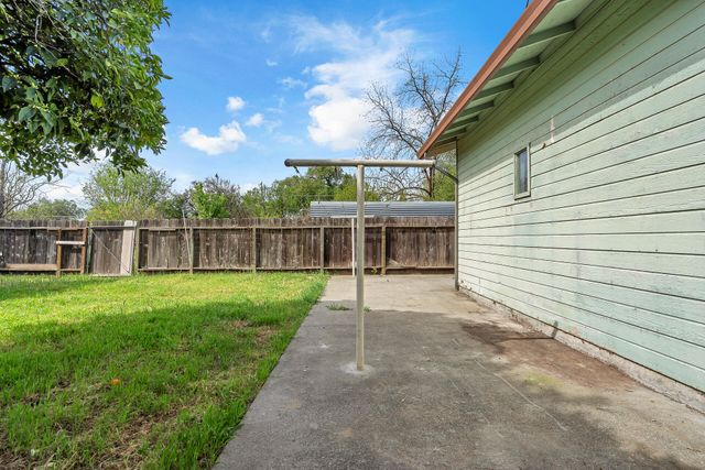 240 D Street, Tehama, CA 96090