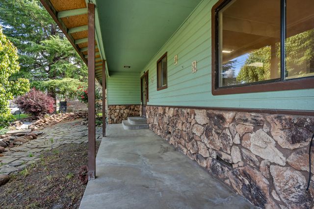 240 D Street, Tehama, CA 96090