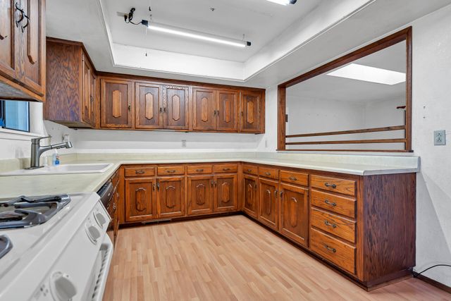 240 D Street, Tehama, CA 96090