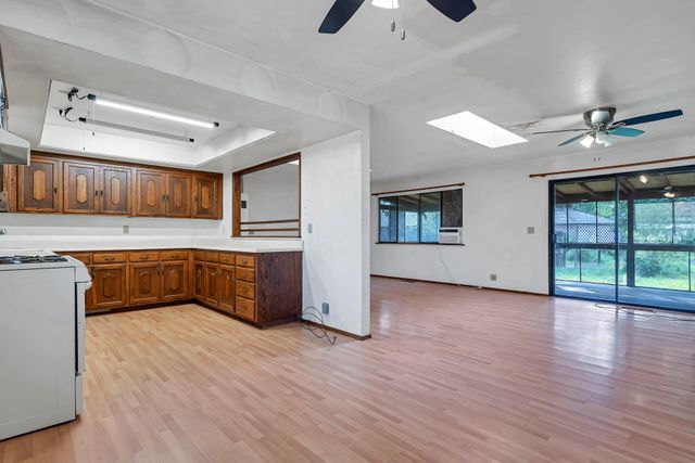 240 D Street, Tehama, CA 96090