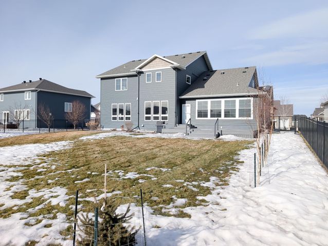 2858 RIVERS BEND Drive E, West Fargo, ND 58078