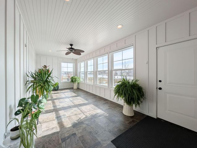 2858 RIVERS BEND Drive E, West Fargo, ND 58078