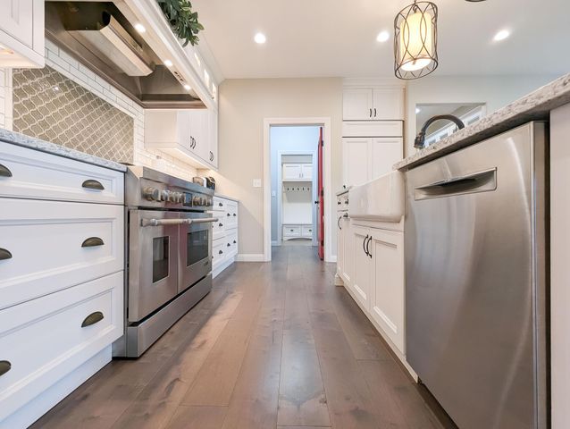 2858 RIVERS BEND Drive E, West Fargo, ND 58078