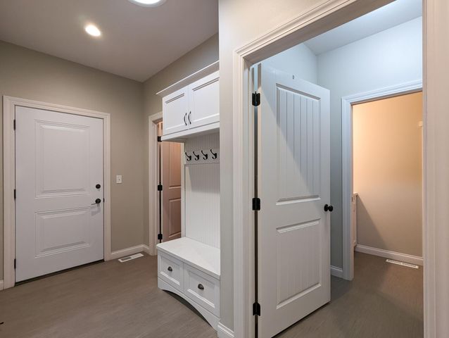 2858 RIVERS BEND Drive E, West Fargo, ND 58078