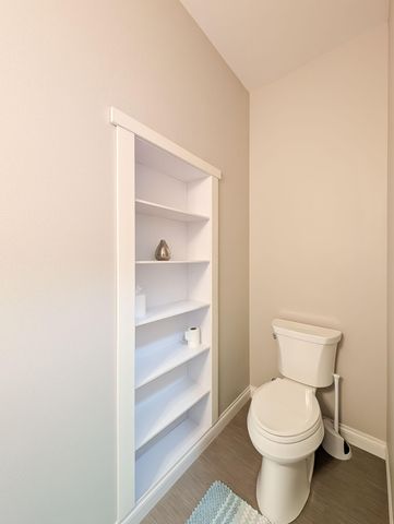 2858 RIVERS BEND Drive E, West Fargo, ND 58078